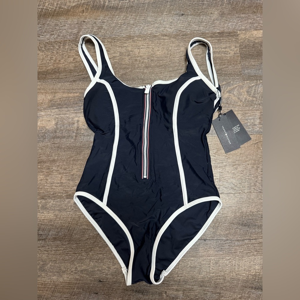 New with tags size Small TOMMY HILFIGER Women's Iconic One Piece Swimsuit